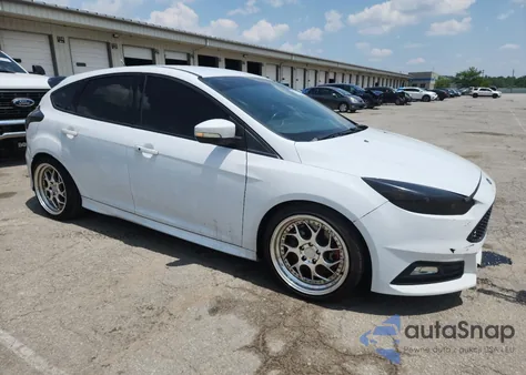 2018 Ford Focus St z USA, uszkodzony, nr VIN 1FADP3L95JL221883